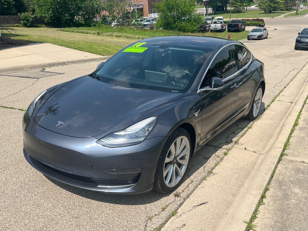 2018 Tesla Model 3 Image 2