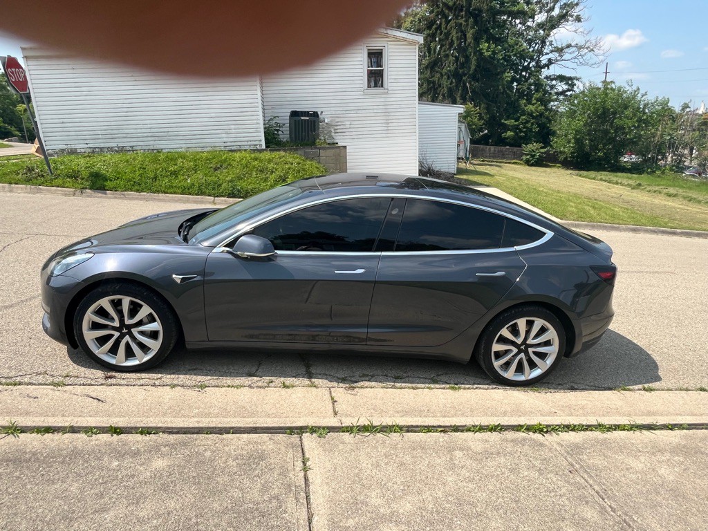 2018 Tesla Model 3 Image 3