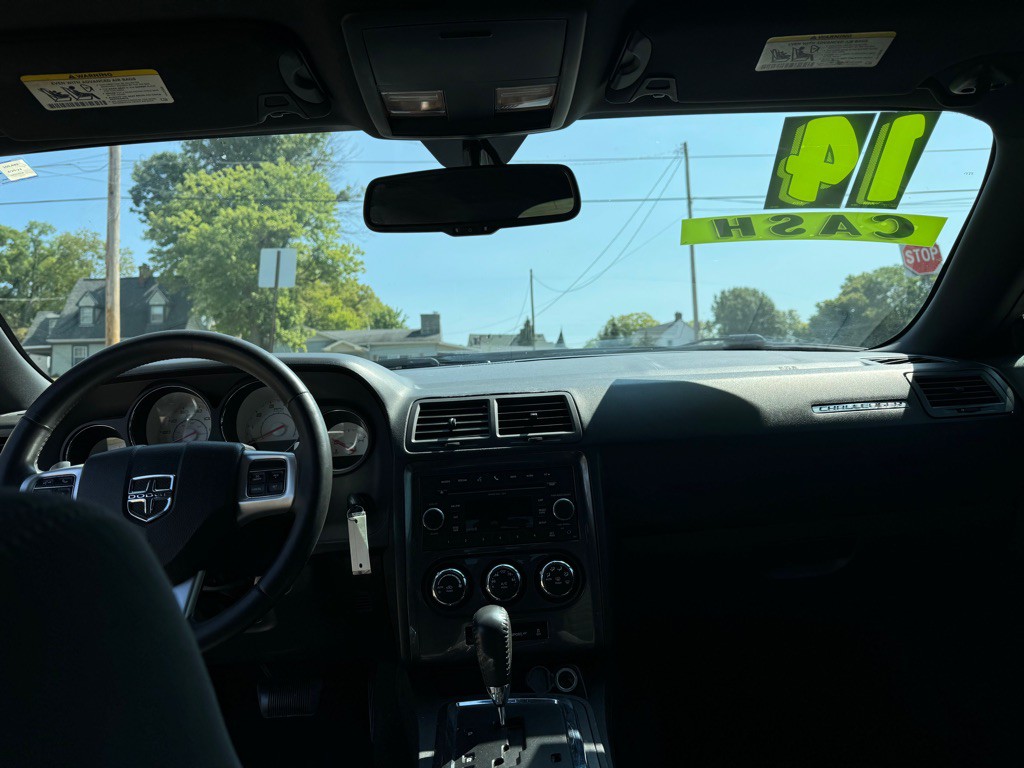 2014 Dodge Challenger Image 12
