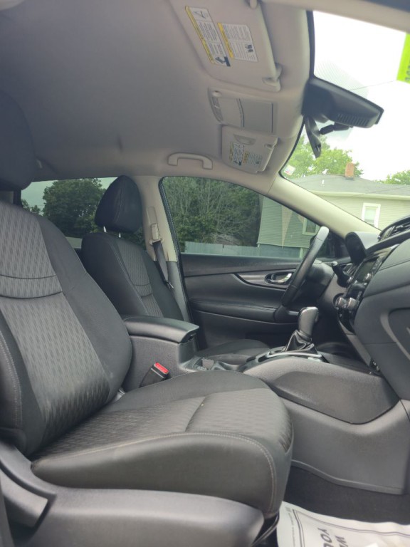 2019 Nissan Rogue Image 8