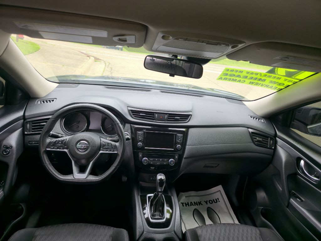 2019 Nissan Rogue Image 16