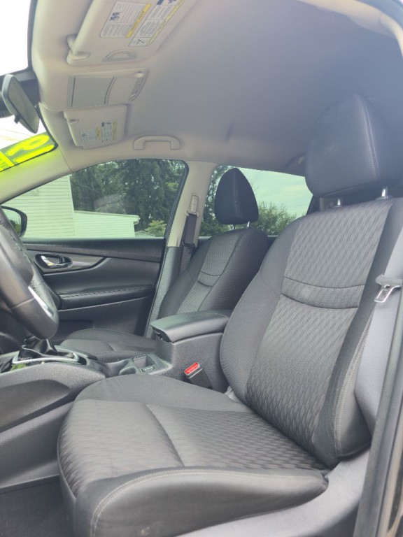 2019 Nissan Rogue Image 17