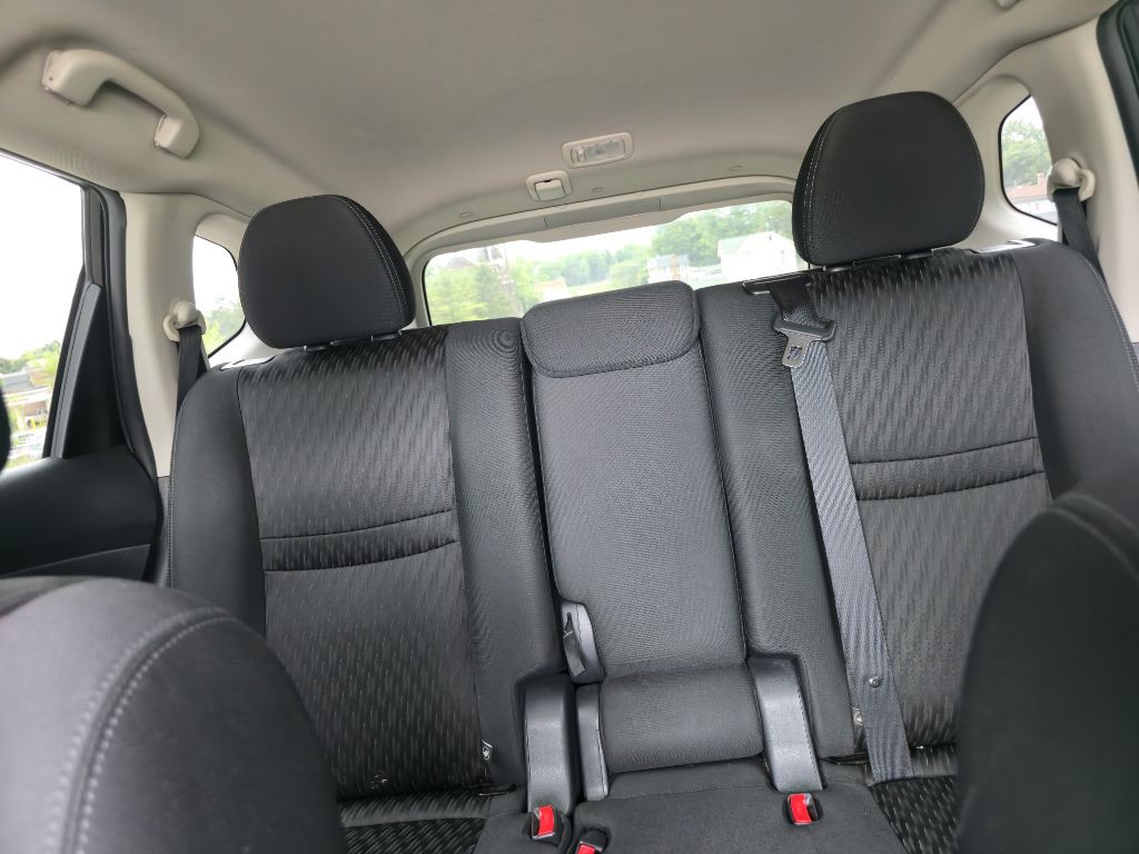 2019 Nissan Rogue Image 18