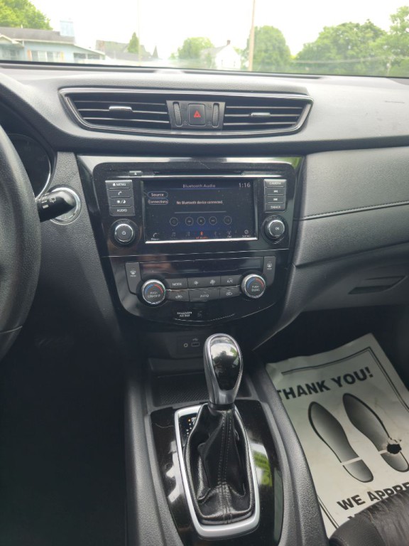 2019 Nissan Rogue Image 19
