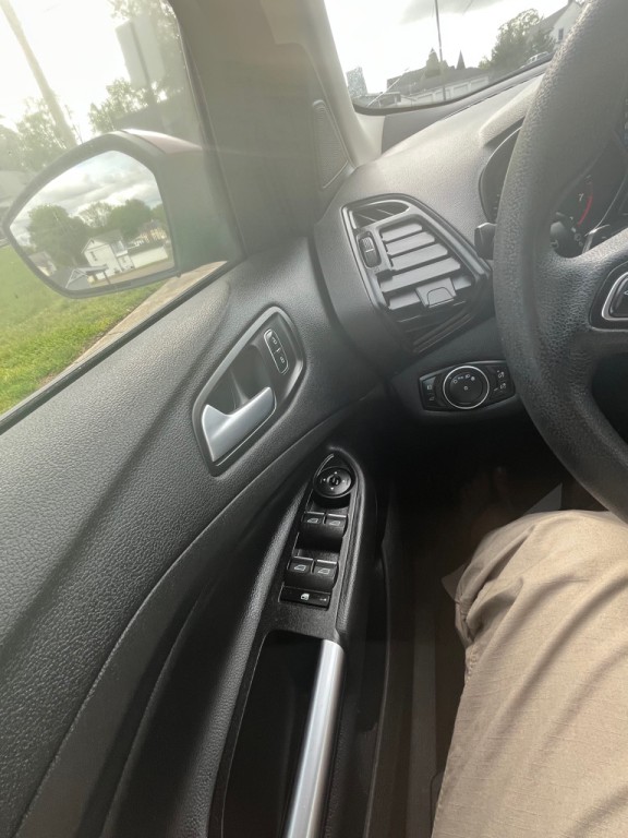 2017 Ford Escape Image 21