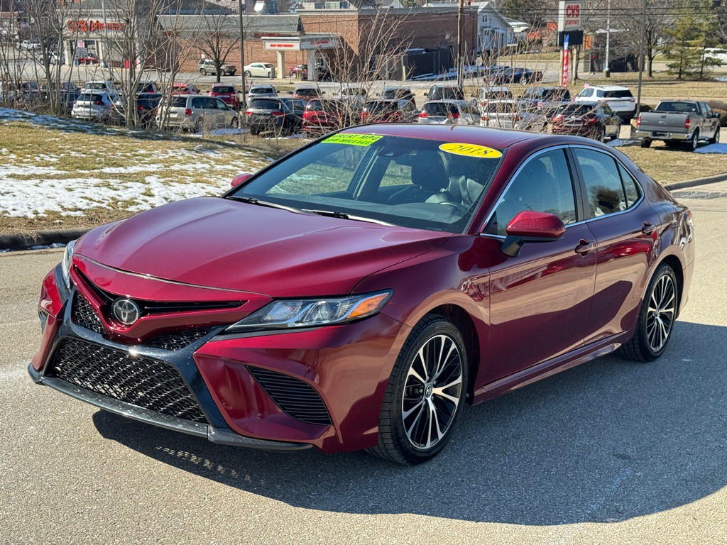 2018 Toyota Camry Image 2
