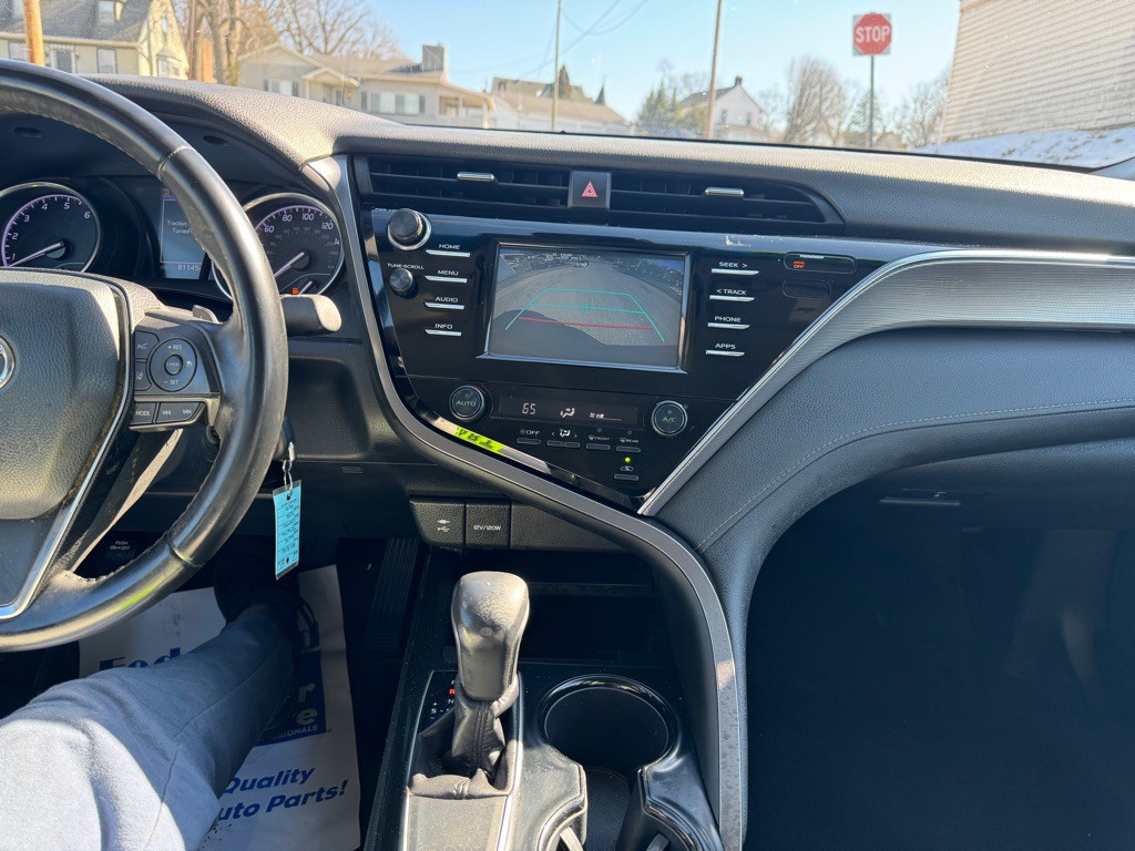 2018 Toyota Camry Image 14