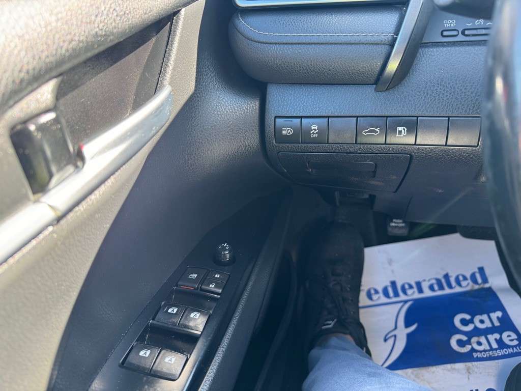 2018 Toyota Camry Image 19