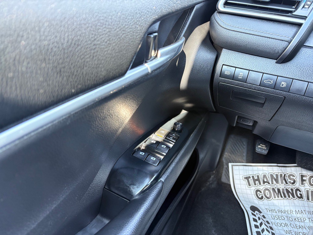 2018 Toyota Camry Image 12