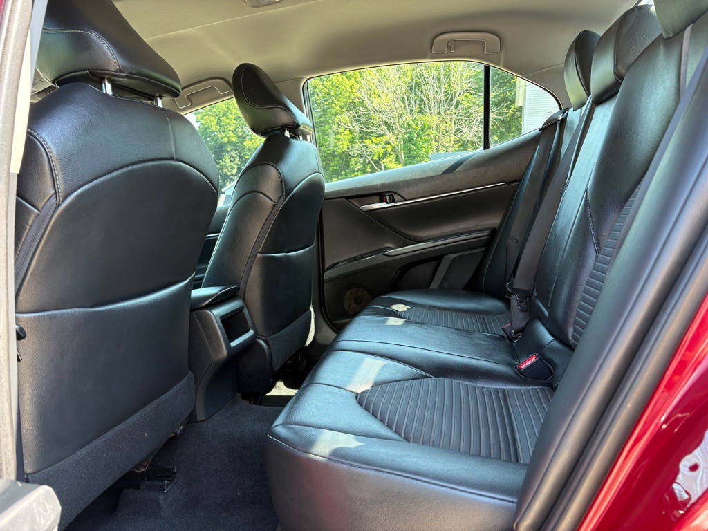 2018 Toyota Camry Image 14