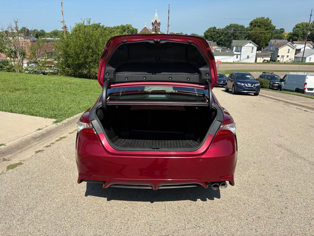 2018 Toyota Camry Image 19