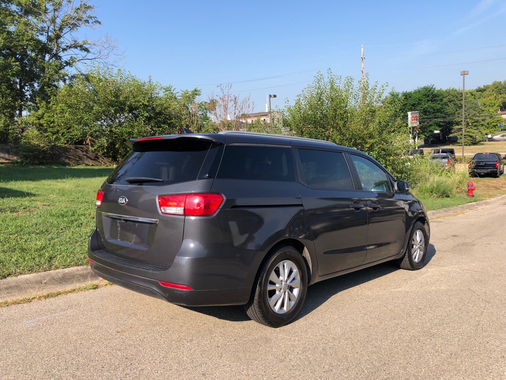 2015 Kia Sedona Image 6