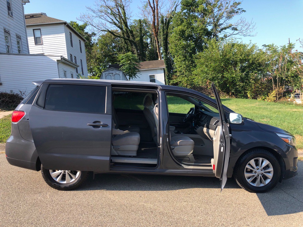 2015 Kia Sedona Image 21