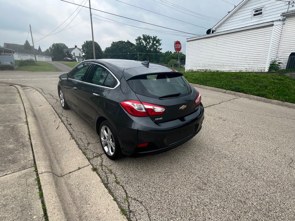 2018 Chevrolet Cruze Image 4