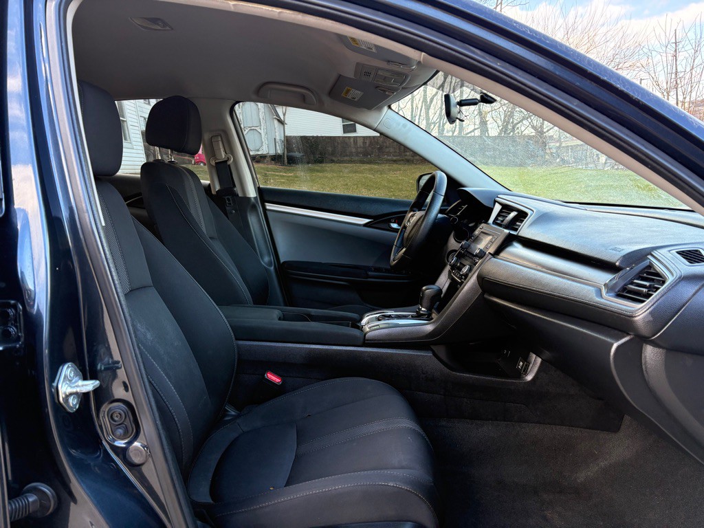 2018 Honda Civic Image 15