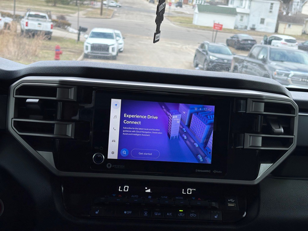 2022 Toyota Tundra Image 12