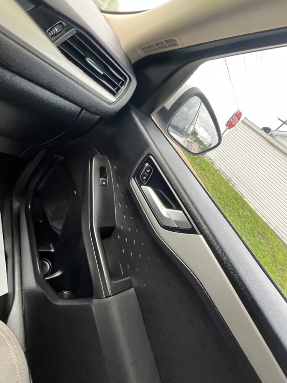 2020 Ford Escape Image 24
