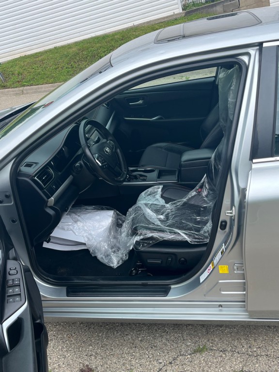 2016 Toyota Camry Image 9