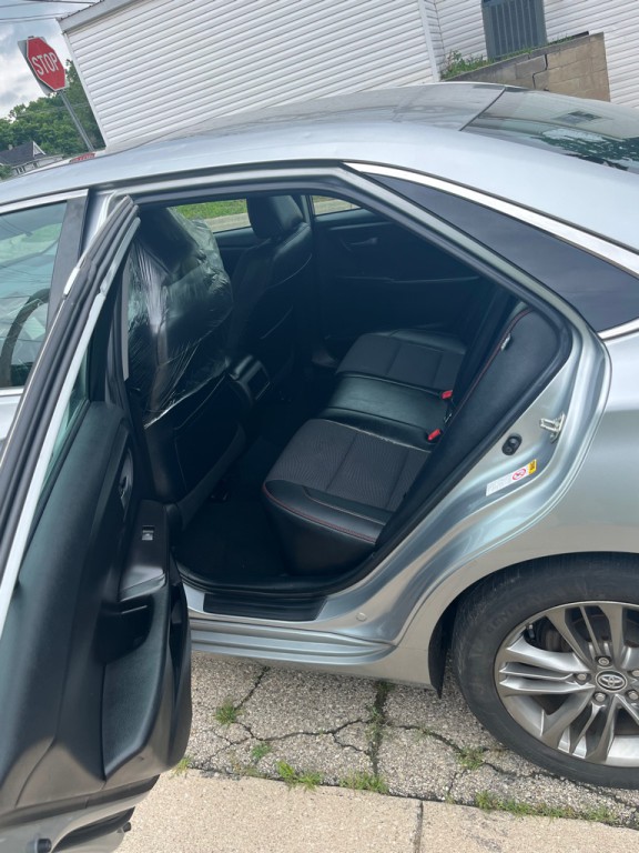 2016 Toyota Camry Image 10