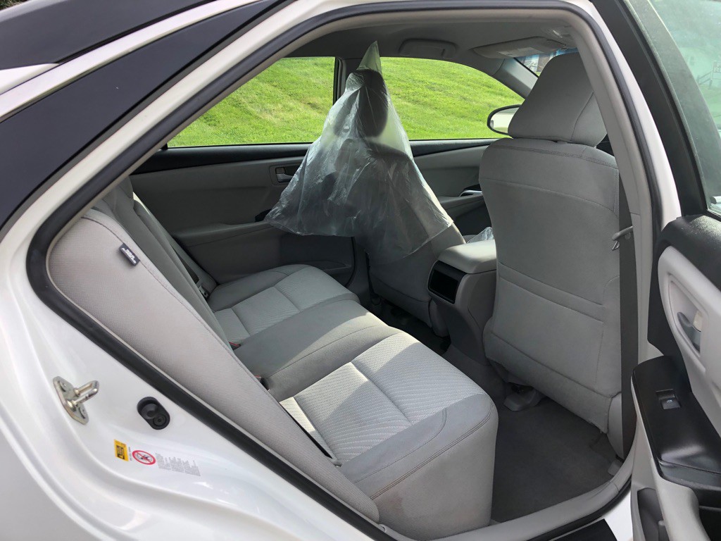 2016 Toyota Camry Image 20