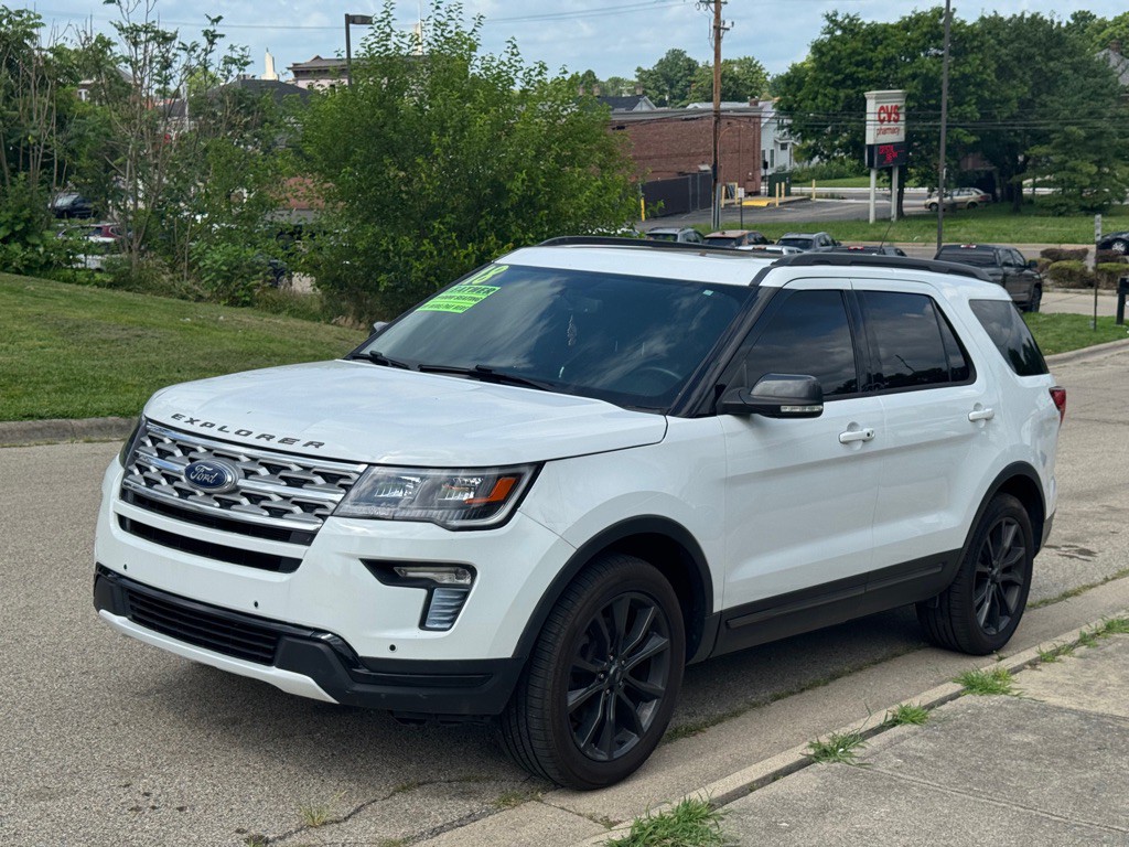 2018 Ford Explorer Image 1