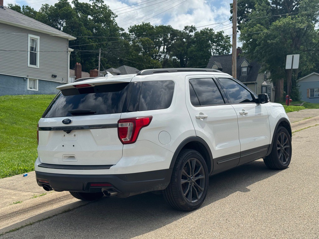 2018 Ford Explorer Image 4