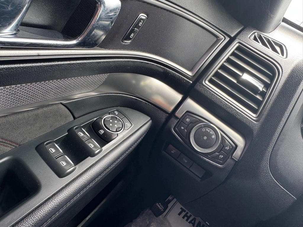 2018 Ford Explorer Image 12