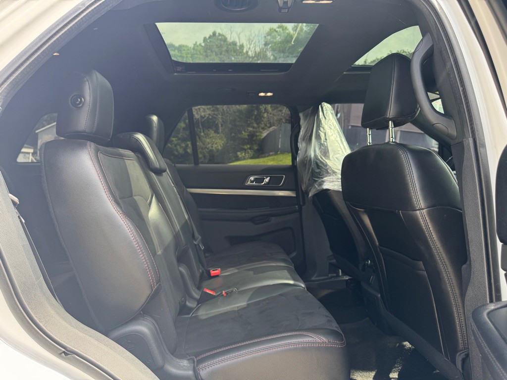 2018 Ford Explorer Image 25