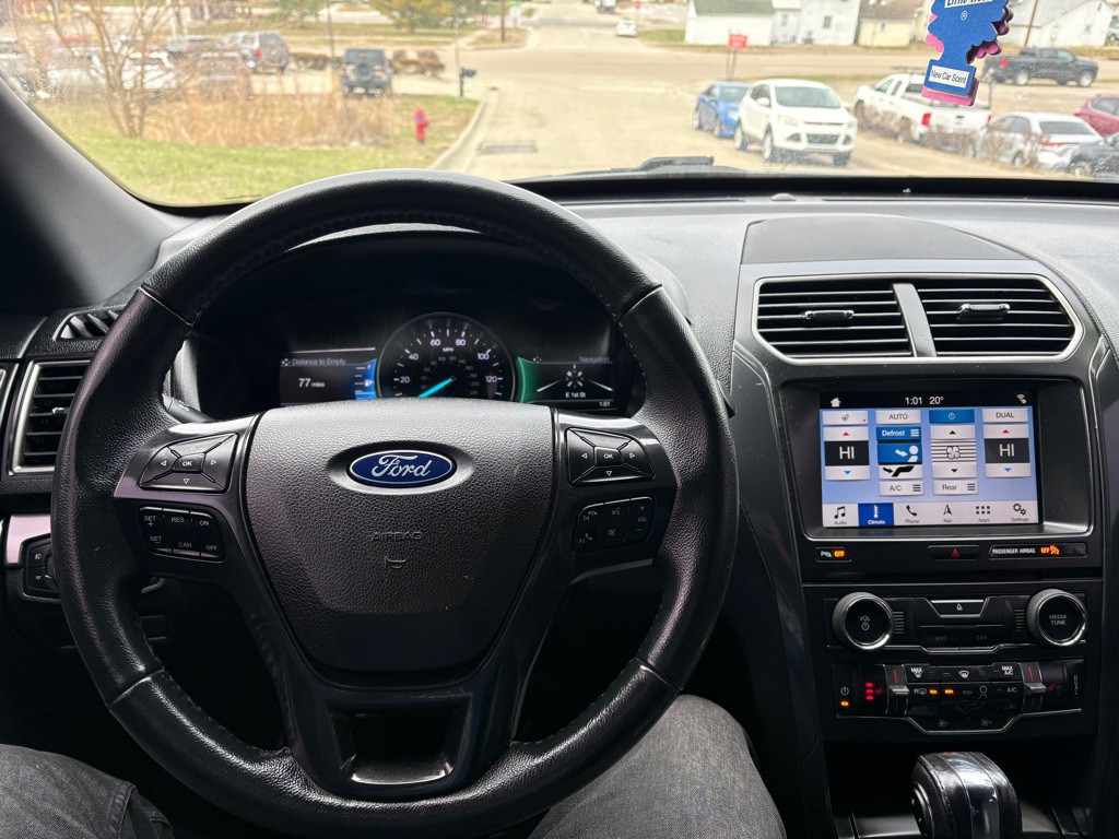 2018 Ford Explorer Image 9