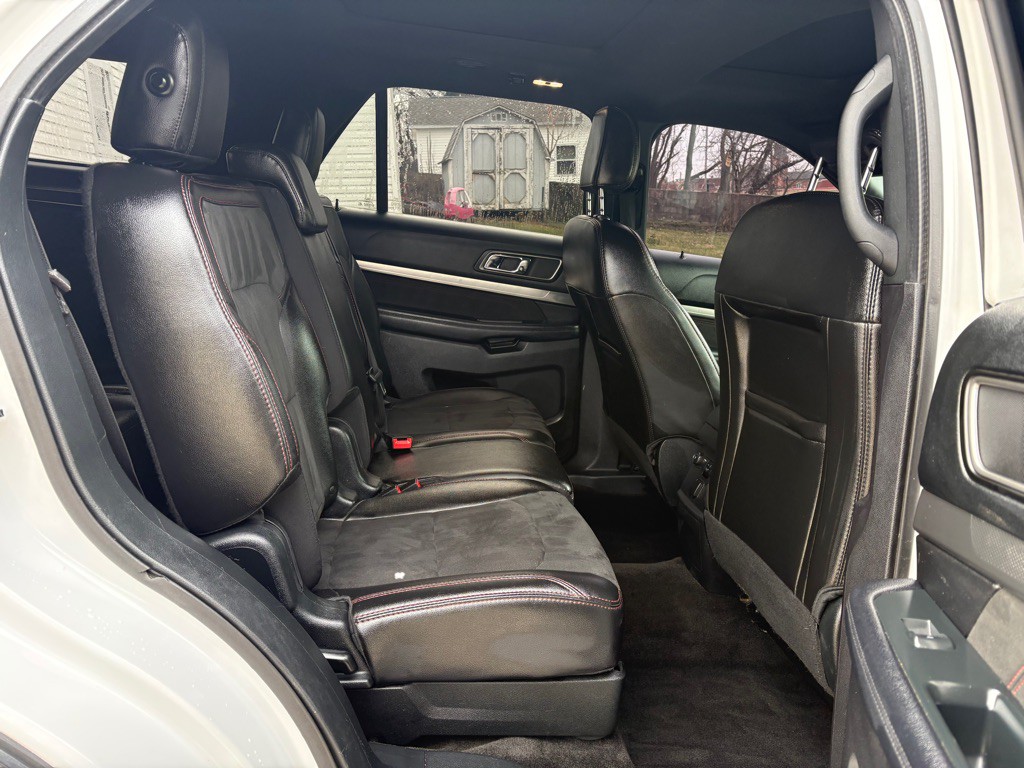 2018 Ford Explorer Image 18