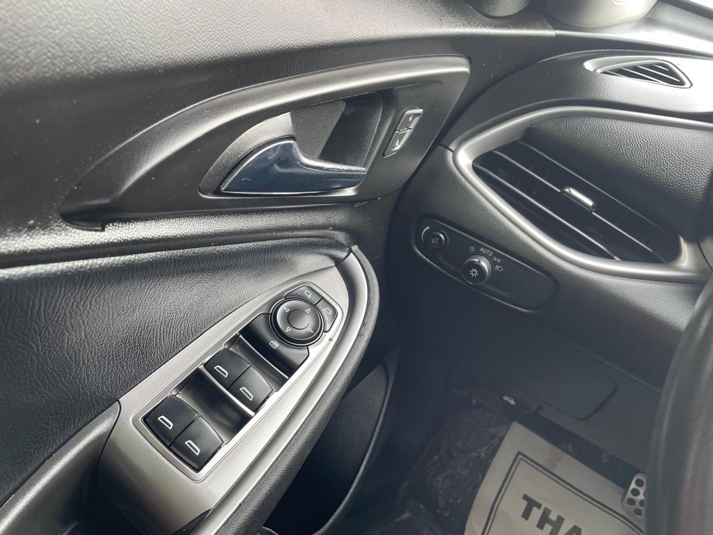 2020 Chevrolet Malibu Image 12