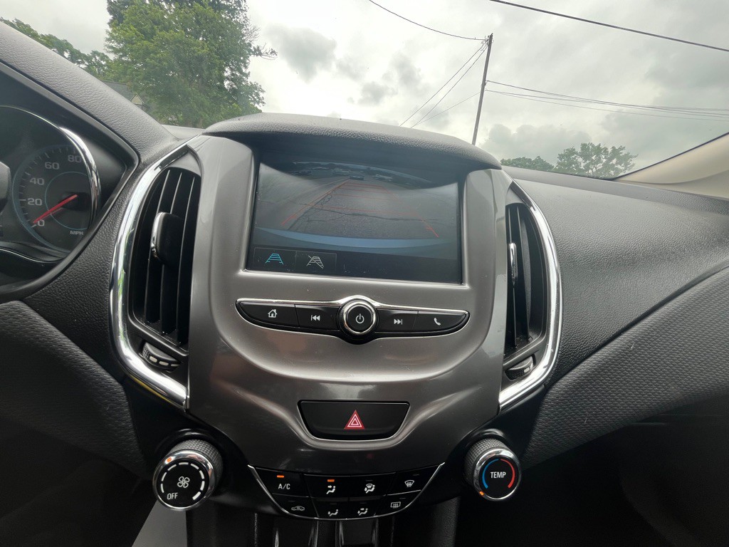 2017 Chevrolet Cruze Image 18