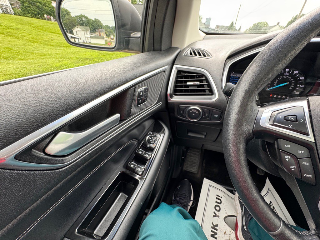 2016 Ford Edge Image 11