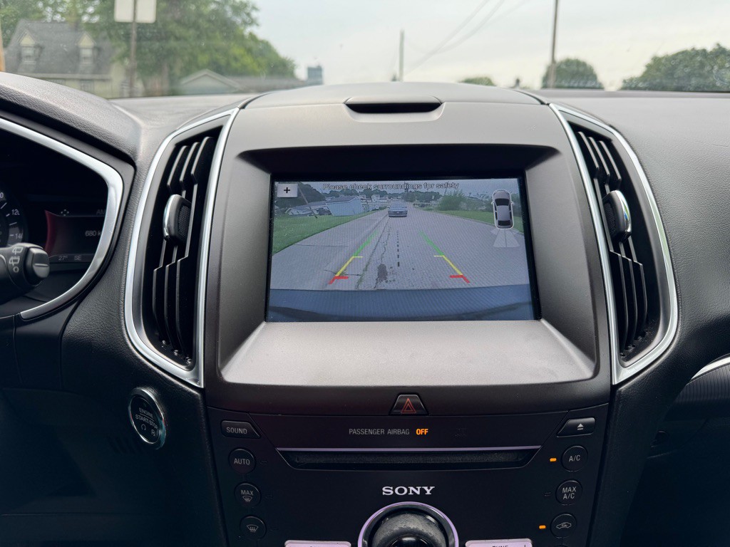 2016 Ford Edge Image 13