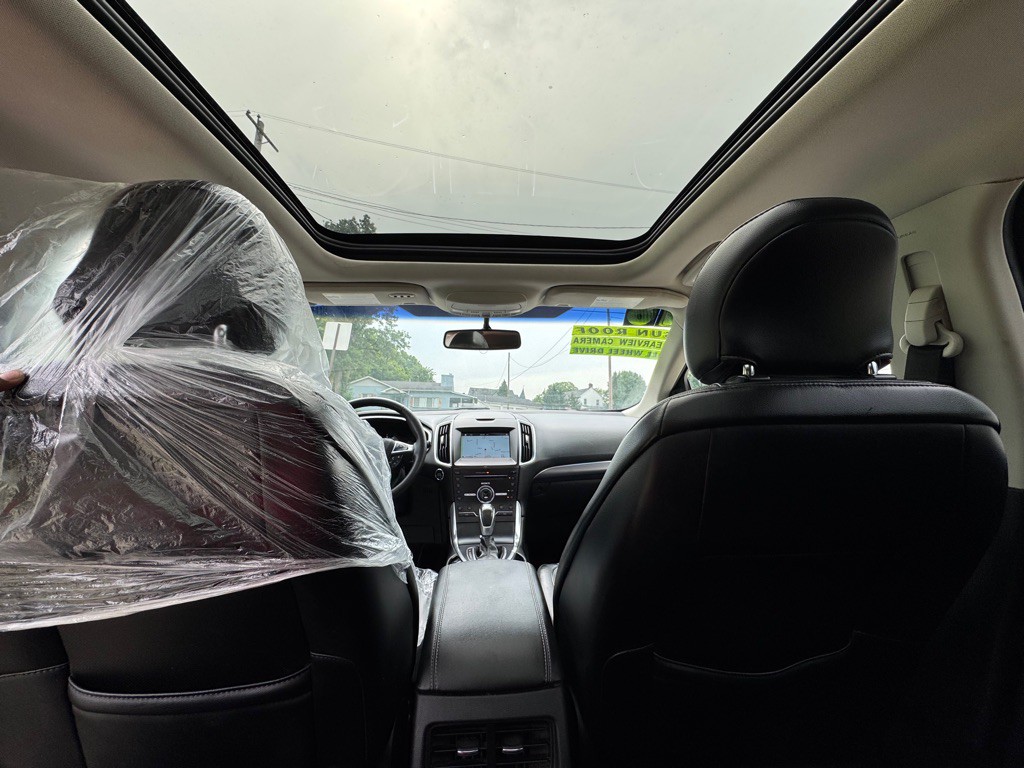 2016 Ford Edge Image 18