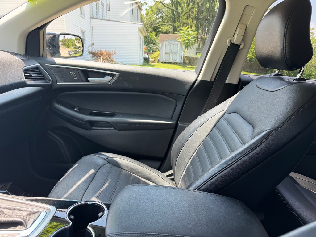 2018 Ford Edge Image 11