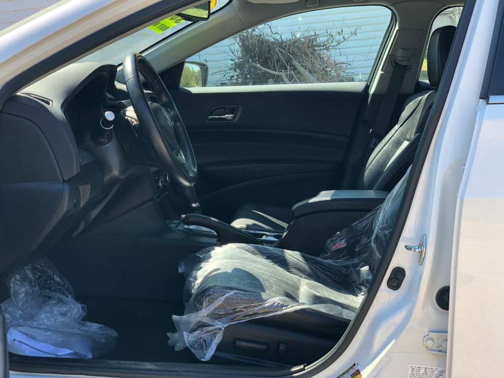 2017 Acura ILX Image 15