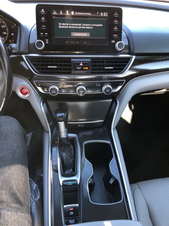 2018 Honda Accord Image 12