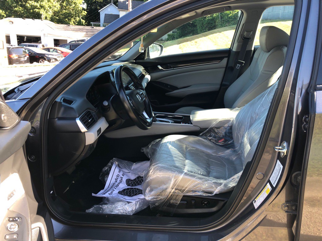 2018 Honda Accord Image 16