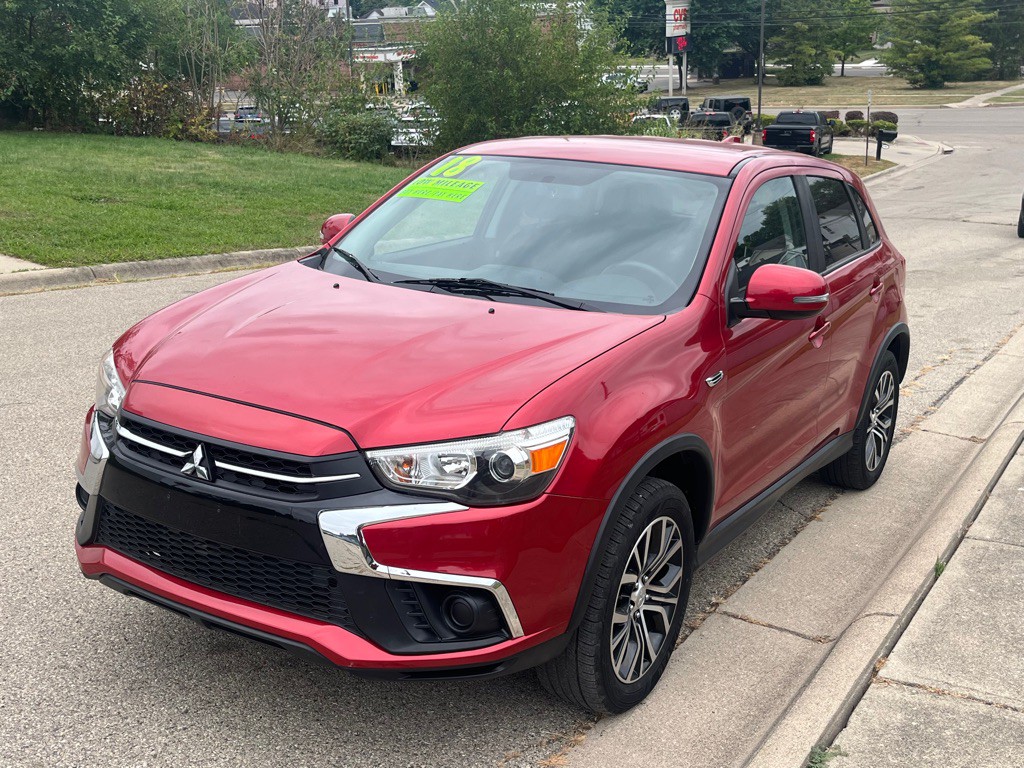 2018 Mitsubishi Outlander Image 2