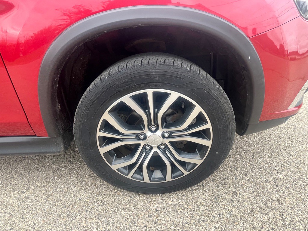 2018 Mitsubishi Outlander Image 14