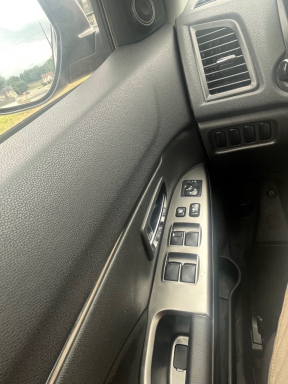 2018 Mitsubishi Outlander Image 19