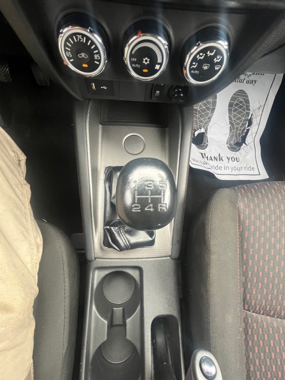 2018 Mitsubishi Outlander Image 22
