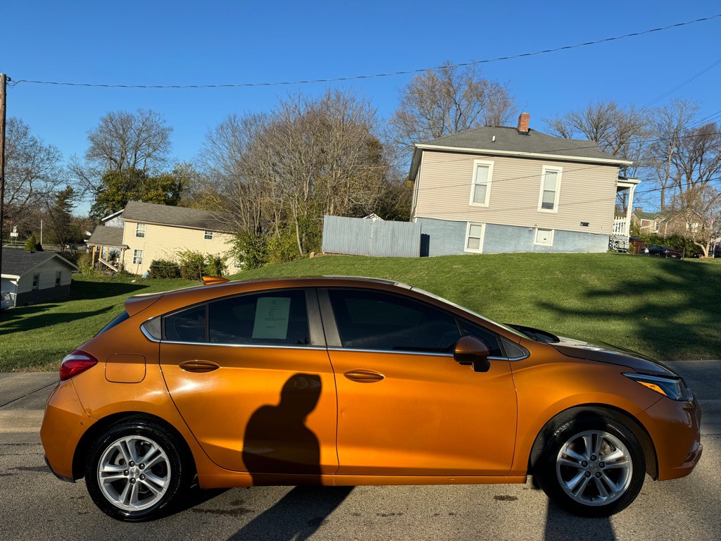 2017 Chevrolet Cruze Image 4