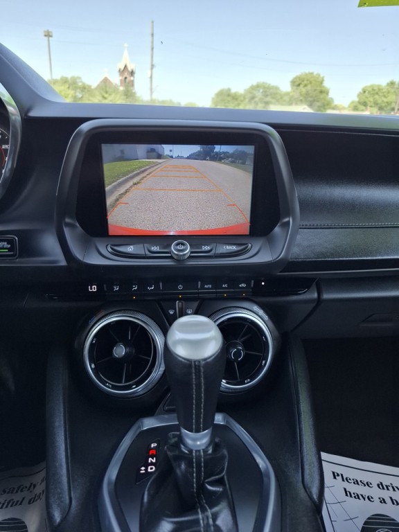 2017 Chevrolet Camaro Image 13