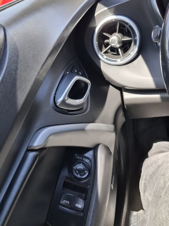 2017 Chevrolet Camaro Image 14