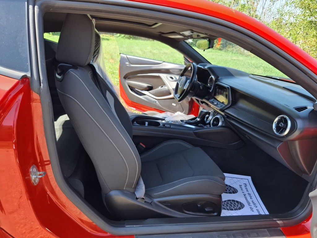 2017 Chevrolet Camaro Image 17