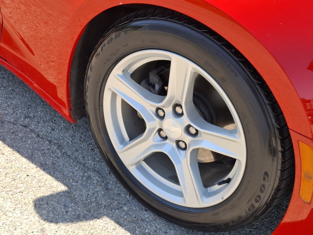2017 Chevrolet Camaro Image 21