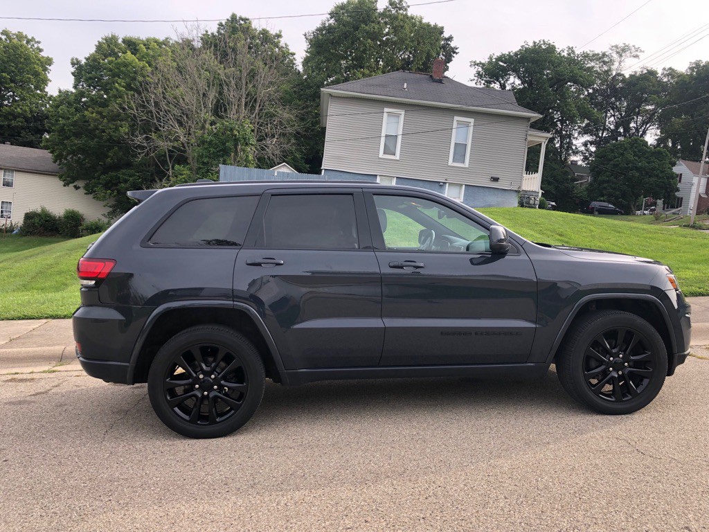 2017 Jeep Grand Cherokee Image 7