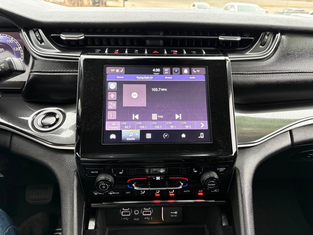 2022 Jeep Grand Cherokee Image 11